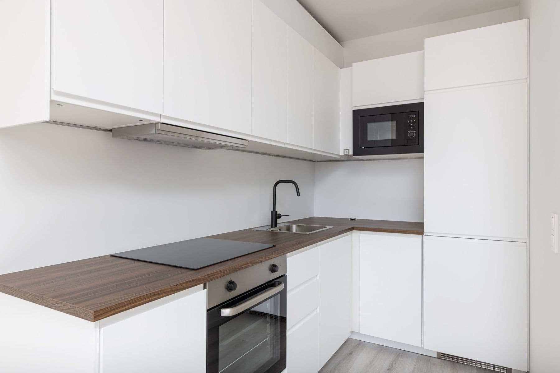 Studio flat to rent, 36 m², Waltariho, Prague, Prague Studio flat to rent, 36 m², Waltariho, Prague, Prague