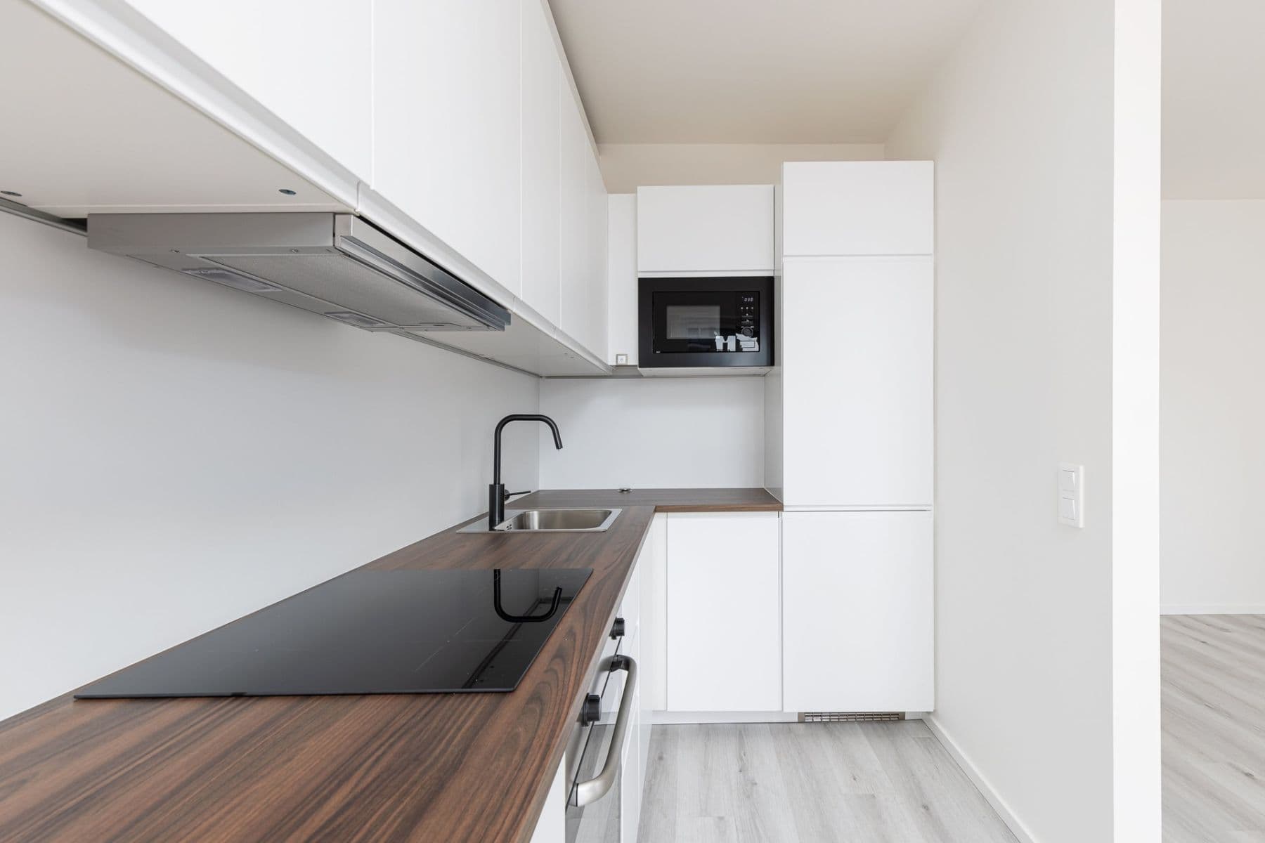 Studio flat to rent, 36 m², Waltariho, Prague, Prague Studio flat to rent, 36 m², Waltariho, Prague, Prague