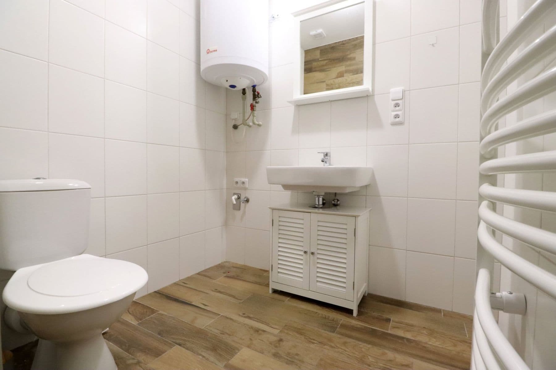 1 bedroom with open-plan kitchen flat to rent, 45 m², Horní, Prague, Prague 1 bedroom with open-plan kitchen flat to rent, 45 m², Horní, Prague, Prague