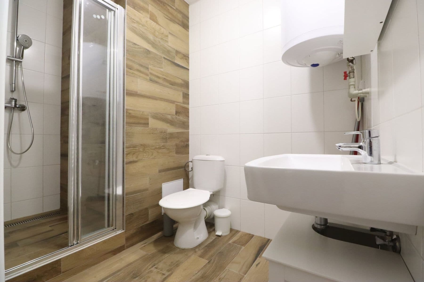 1 bedroom with open-plan kitchen flat to rent, 45 m², Horní, Prague, Prague 1 bedroom with open-plan kitchen flat to rent, 45 m², Horní, Prague, Prague