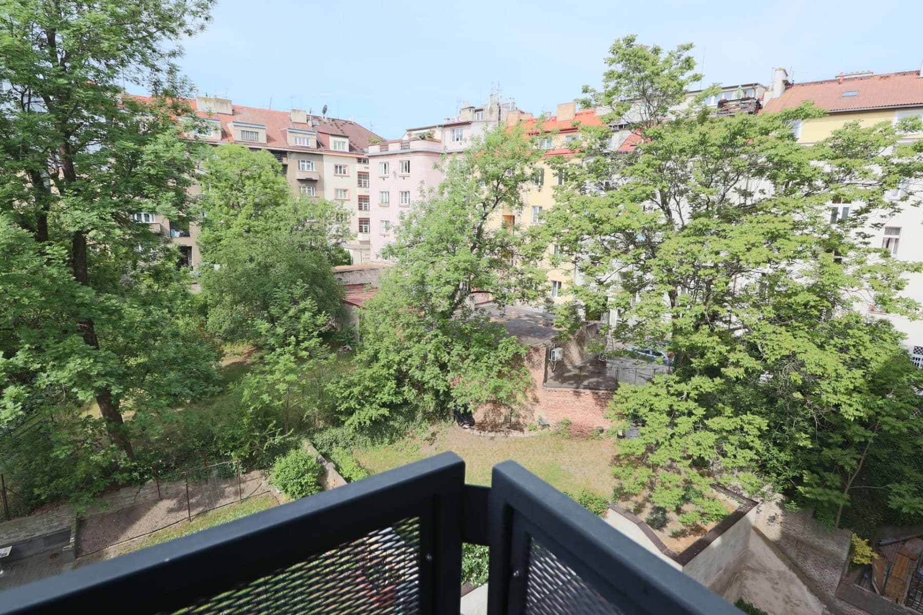 1 bedroom with open-plan kitchen flat to rent, 45 m², Horní, Prague, Prague 1 bedroom with open-plan kitchen flat to rent, 45 m², Horní, Prague, Prague
