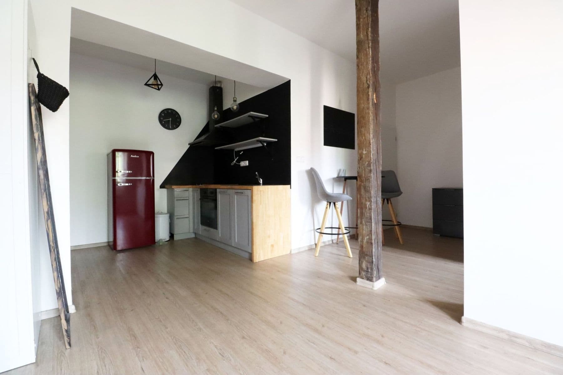1 bedroom with open-plan kitchen flat to rent, 45 m², Horní, Prague, Prague 1 bedroom with open-plan kitchen flat to rent, 45 m², Horní, Prague, Prague