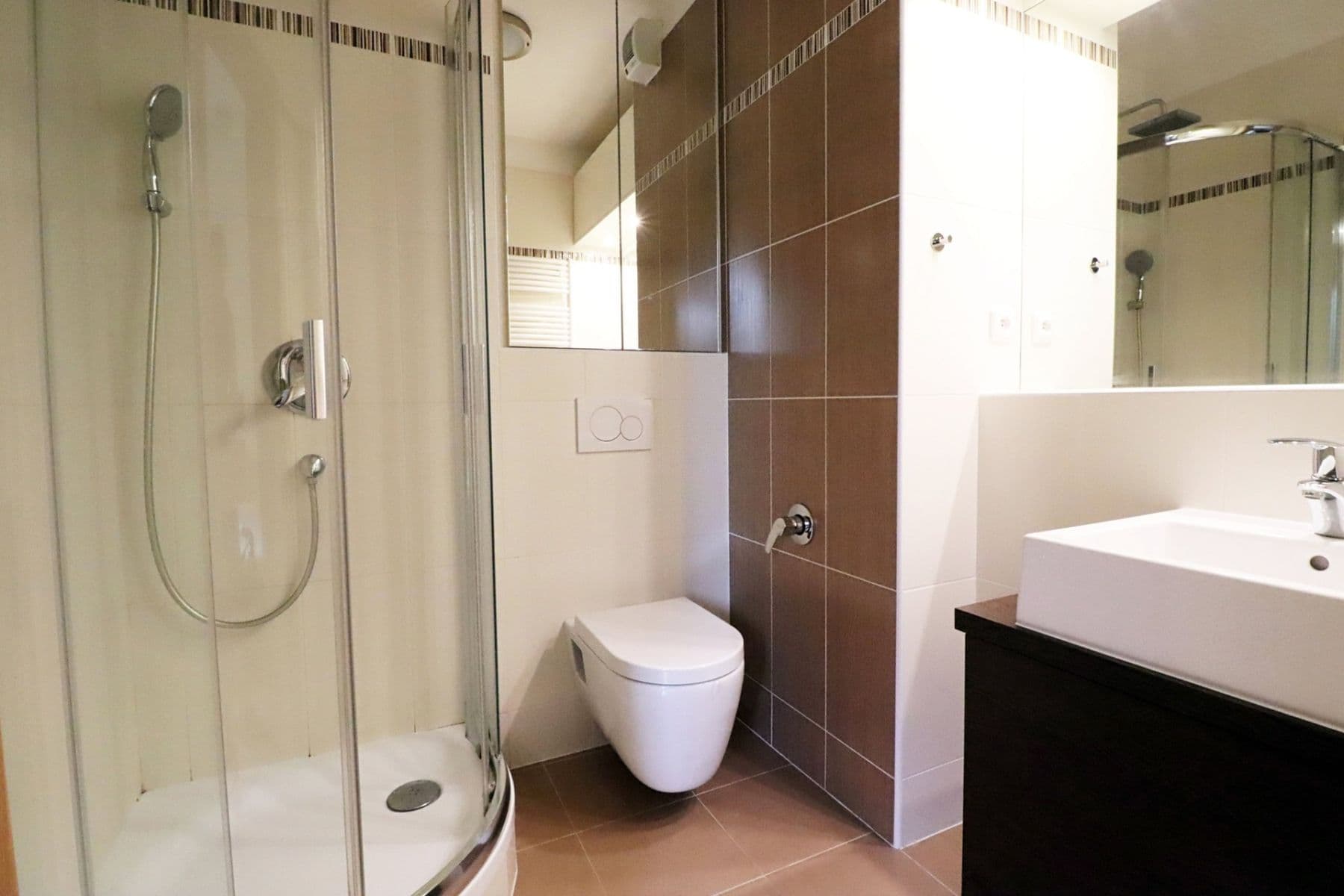 3 bedroom with open-plan kitchen flat to rent, 97 m², Werichova, Prague, Prague 3 bedroom with open-plan kitchen flat to rent, 97 m², Werichova, Prague, Prague