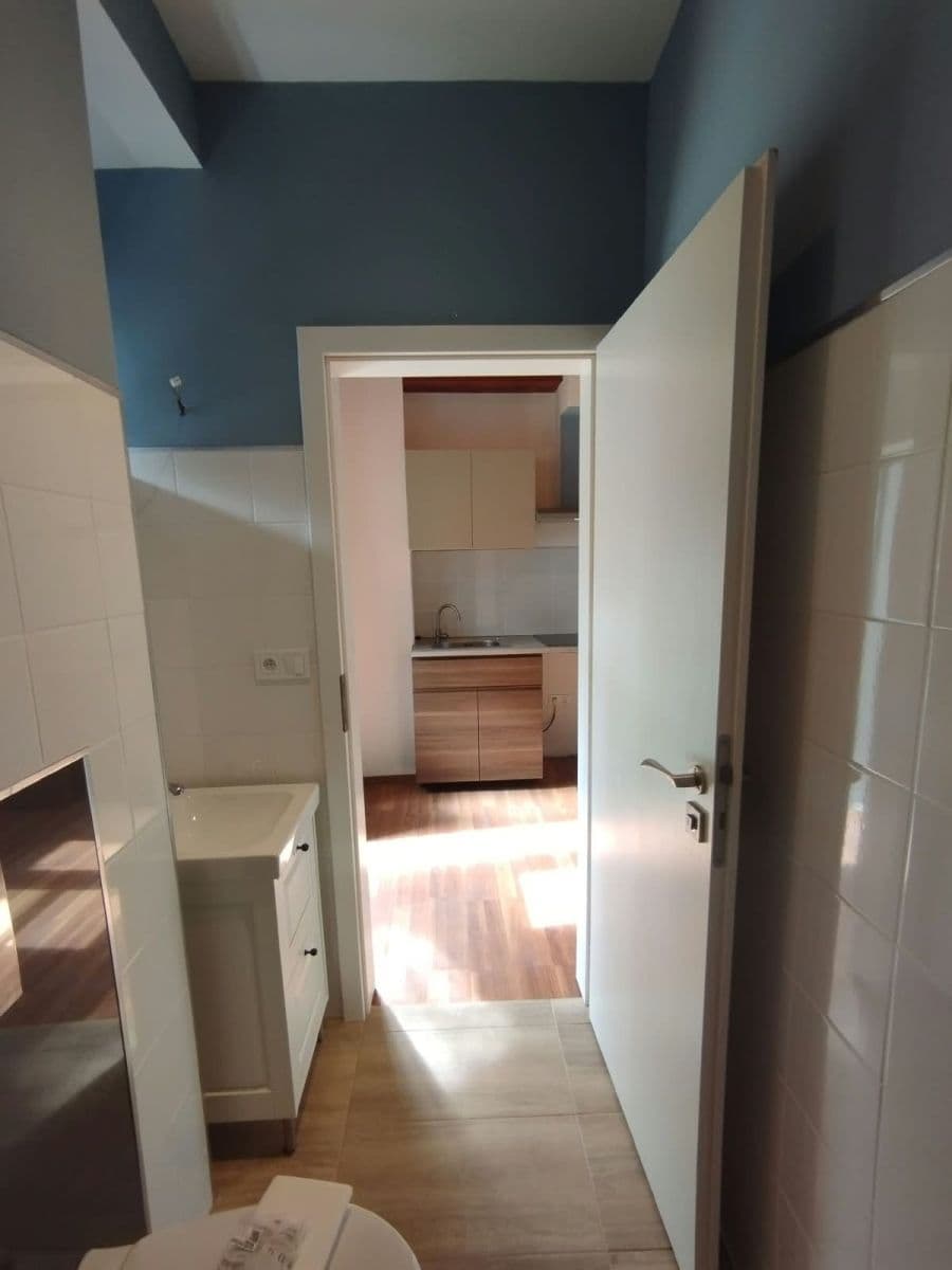 Studio flat to rent, 28 m², Tyršova, Škvorec, Středočeský Region Studio flat to rent, 28 m², Tyršova, Škvorec, Středočeský Region