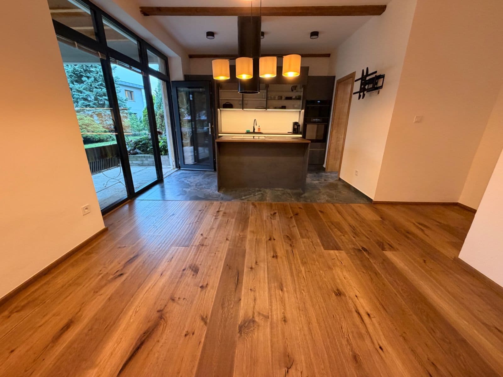 1 bedroom with open-plan kitchen flat to rent, 60 m², Pod Fialkou, Prague, Prague 1 bedroom with open-plan kitchen flat to rent, 60 m², Pod Fialkou, Prague, Prague