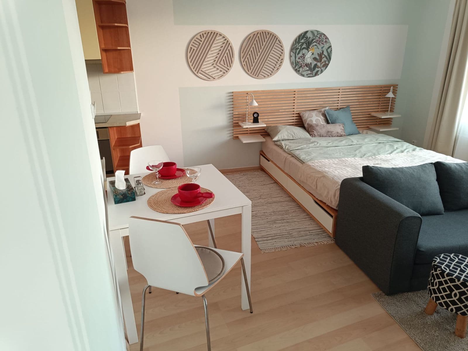 Studio flat to rent, 45 m², Nademlejnská, Prague, Prague Studio flat to rent, 45 m², Nademlejnská, Prague, Prague