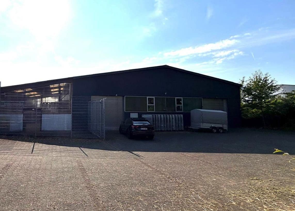 non-residential property for sale, 2,010 m², Neunkirchen-Seelscheid, North Rhine-Westphalia non-residential property for sale, 2,010 m², Neunkirchen-Seelscheid, North Rhine-Westphalia