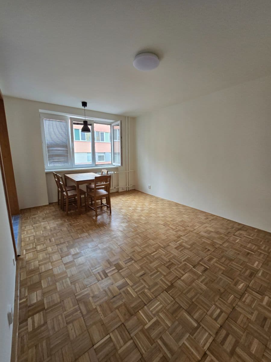 1 bedroom with open-plan kitchen flat to rent, 51 m², Lihovarská, Prague, Prague 1 bedroom with open-plan kitchen flat to rent, 51 m², Lihovarská, Prague, Prague