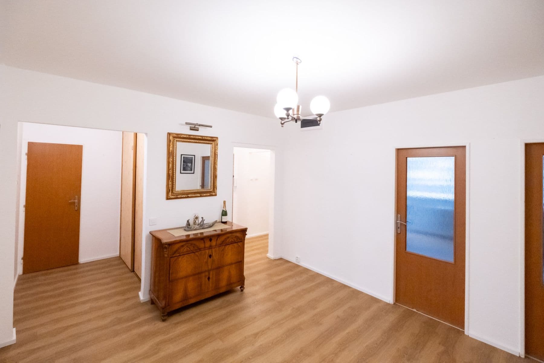 3 bedroom with open-plan kitchen flat for sale, 104 m², Křivenická, Prague, Prague 3 bedroom with open-plan kitchen flat for sale, 104 m², Křivenická, Prague, Prague