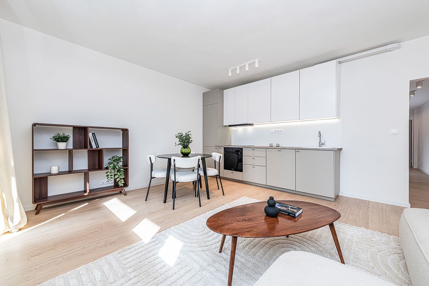 1 bedroom with open-plan kitchen flat for sale, 52 m², Komunardů, Prague, Prague 1 bedroom with open-plan kitchen flat for sale, 52 m², Komunardů, Prague, Prague