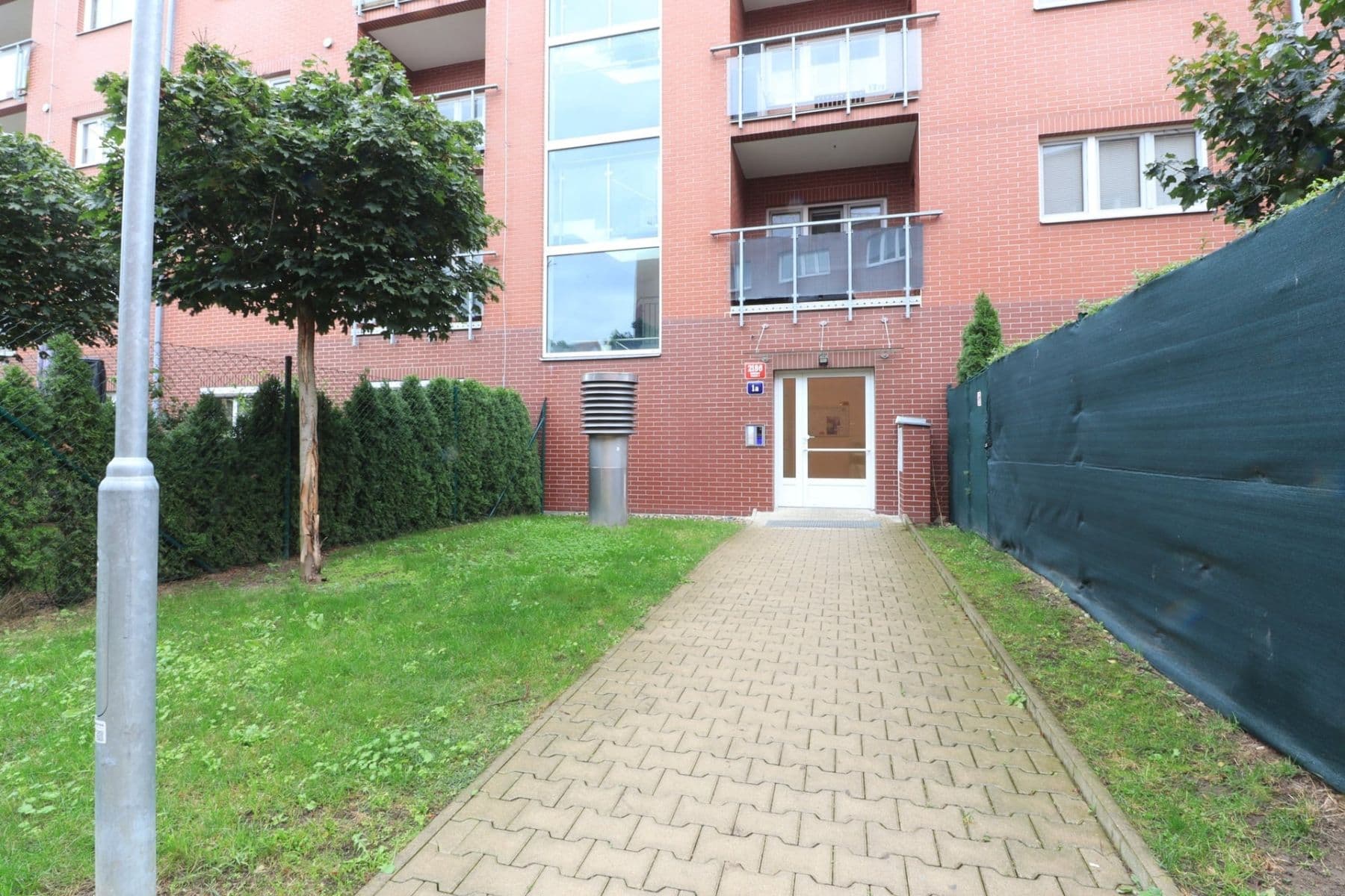 1 bedroom with open-plan kitchen flat to rent, 63 m², K Vystrkovu, Prague, Prague 1 bedroom with open-plan kitchen flat to rent, 63 m², K Vystrkovu, Prague, Prague