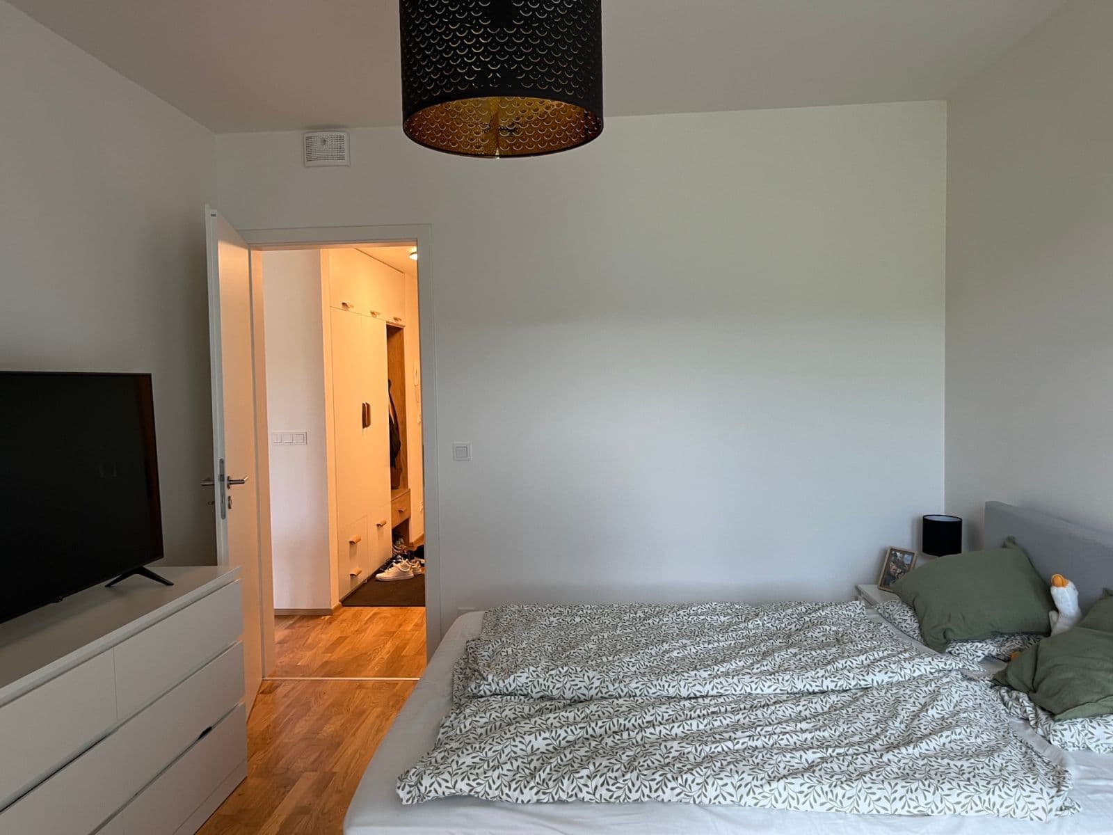 1 bedroom with open-plan kitchen flat to rent, 72 m², Mezi Vodami, Prague, Prague 1 bedroom with open-plan kitchen flat to rent, 72 m², Mezi Vodami, Prague, Prague