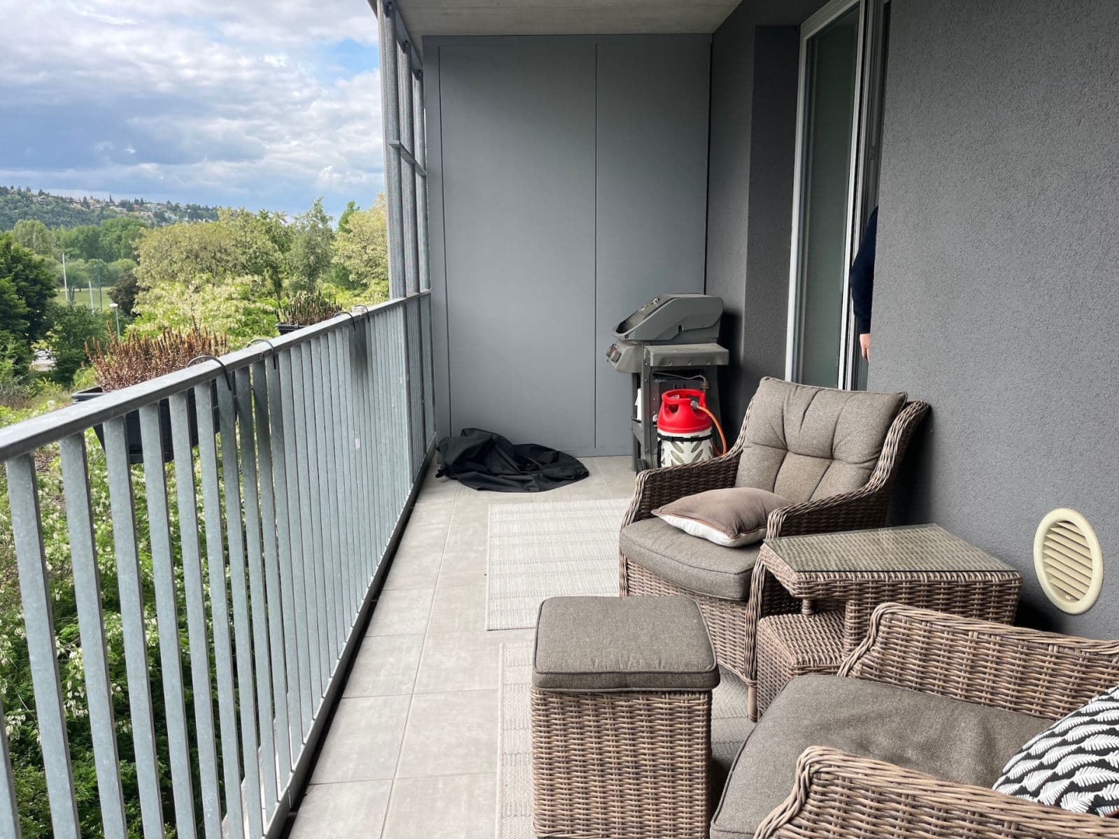 1 bedroom with open-plan kitchen flat to rent, 72 m², Mezi Vodami, Prague, Prague 1 bedroom with open-plan kitchen flat to rent, 72 m², Mezi Vodami, Prague, Prague