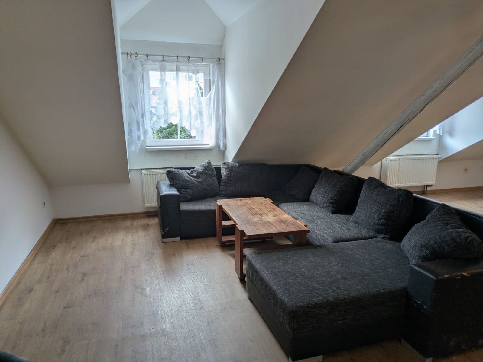 1 bedroom with open-plan kitchen flat to rent, 85 m², Palackého, Chotěboř, Vysočina Region 1 bedroom with open-plan kitchen flat to rent, 85 m², Palackého, Chotěboř, Vysočina Region