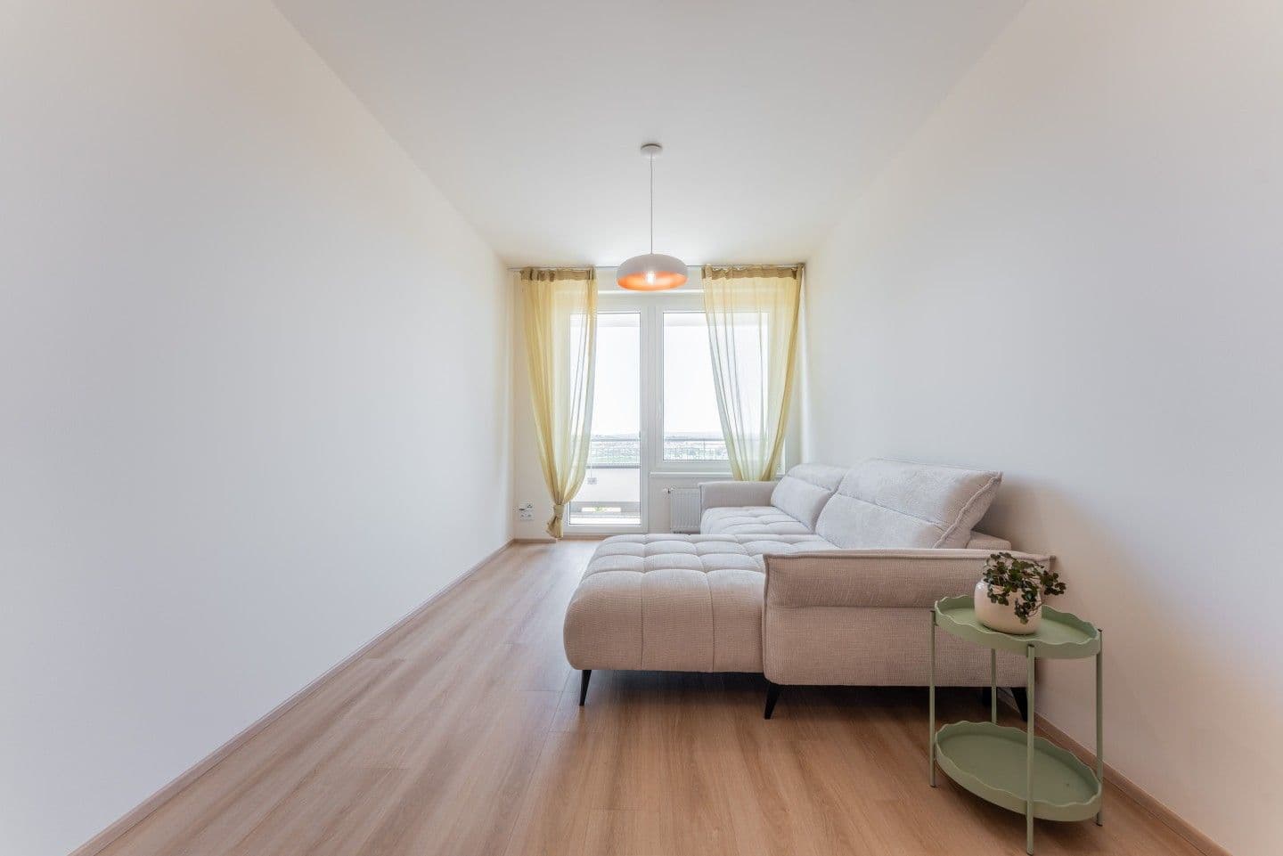 2 bedroom with open-plan kitchen flat to rent, 68 m², Thomasova, Prague, Prague 2 bedroom with open-plan kitchen flat to rent, 68 m², Thomasova, Prague, Prague