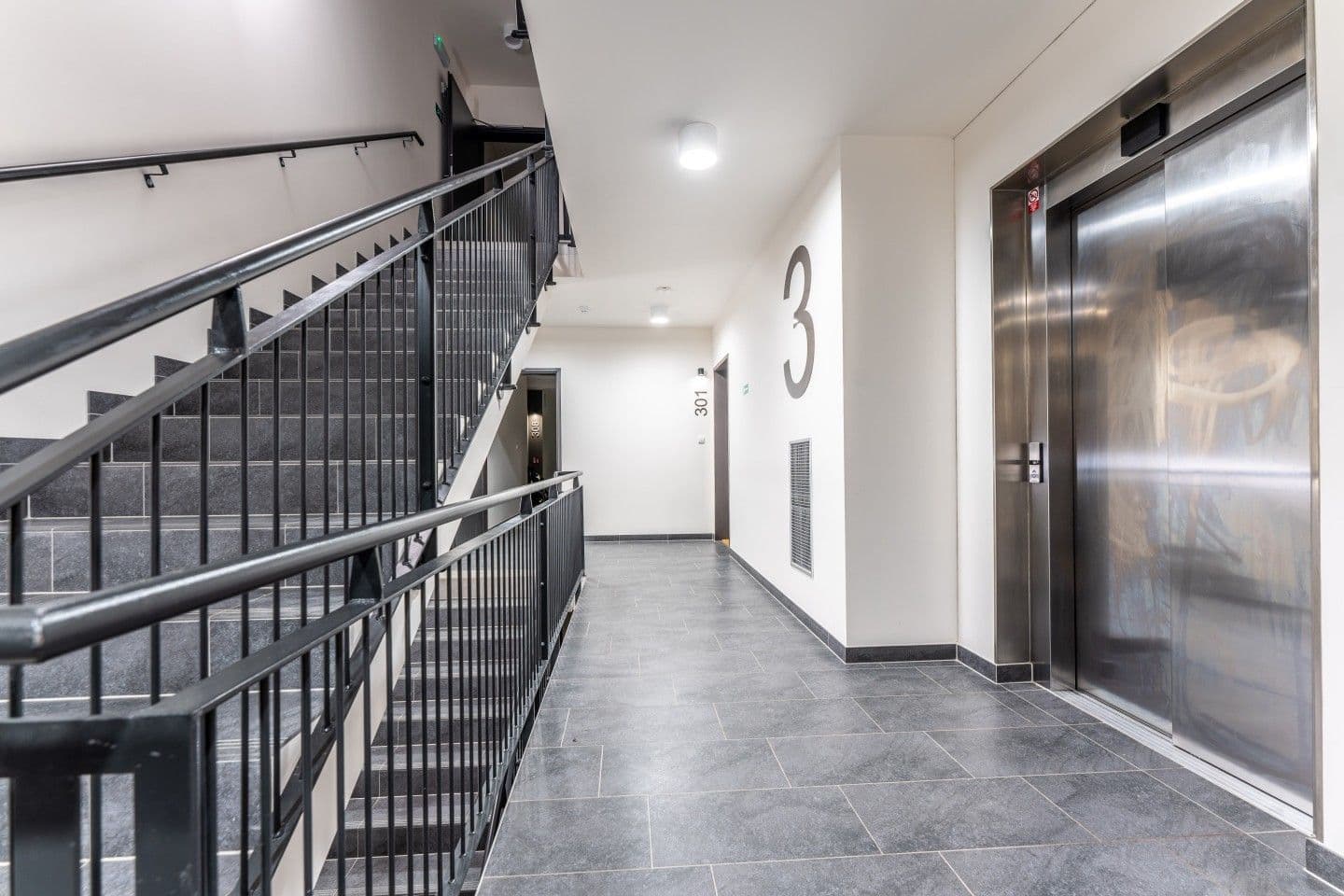 2 bedroom with open-plan kitchen flat to rent, 68 m², Thomasova, Prague, Prague 2 bedroom with open-plan kitchen flat to rent, 68 m², Thomasova, Prague, Prague