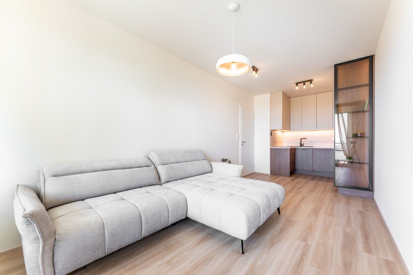 2 bedroom with open-plan kitchen flat to rent, 68 m², Thomasova, Prague, Prague 2 bedroom with open-plan kitchen flat to rent, 68 m², Thomasova, Prague, Prague