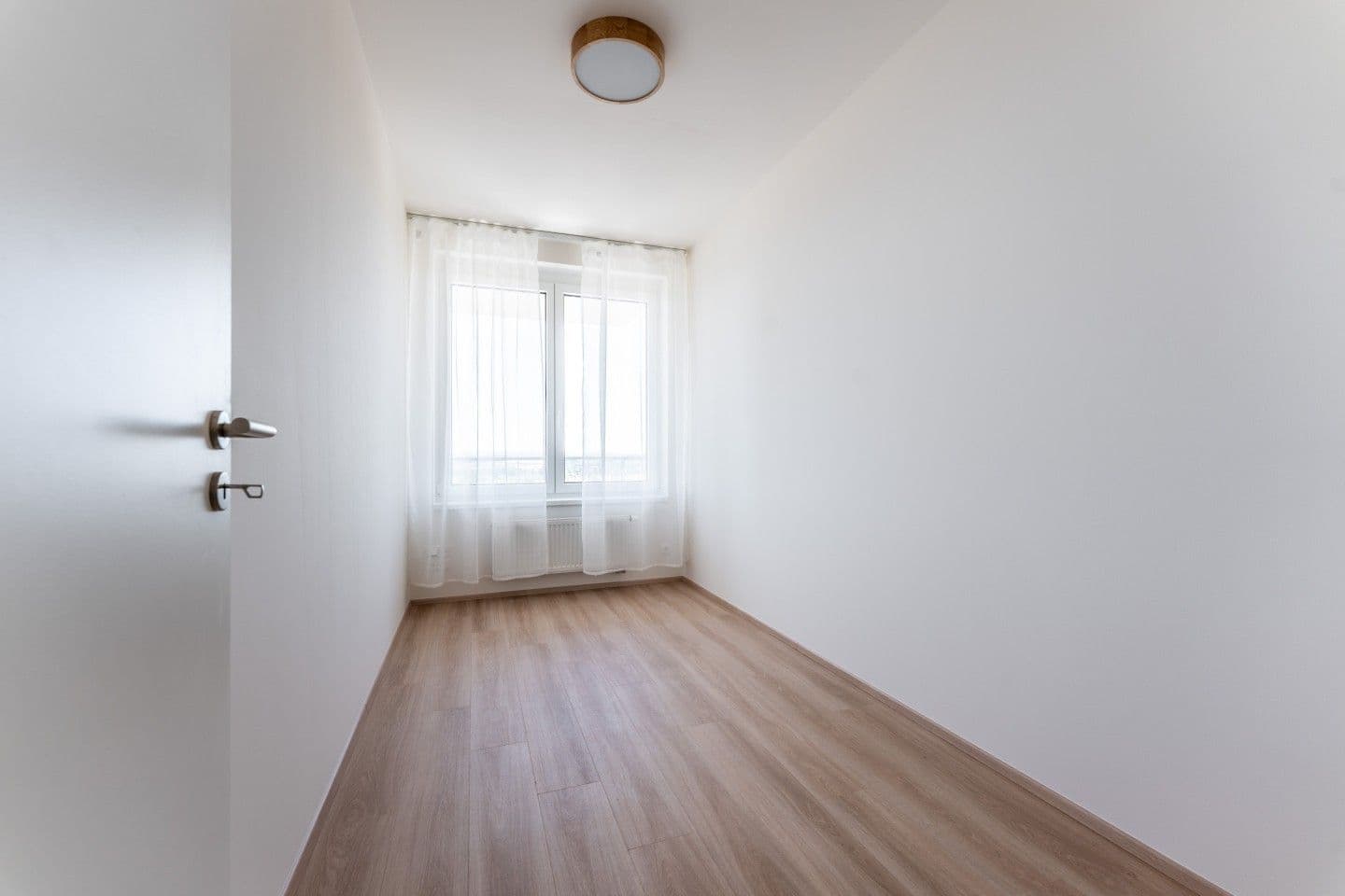 2 bedroom with open-plan kitchen flat to rent, 68 m², Thomasova, Prague, Prague 2 bedroom with open-plan kitchen flat to rent, 68 m², Thomasova, Prague, Prague