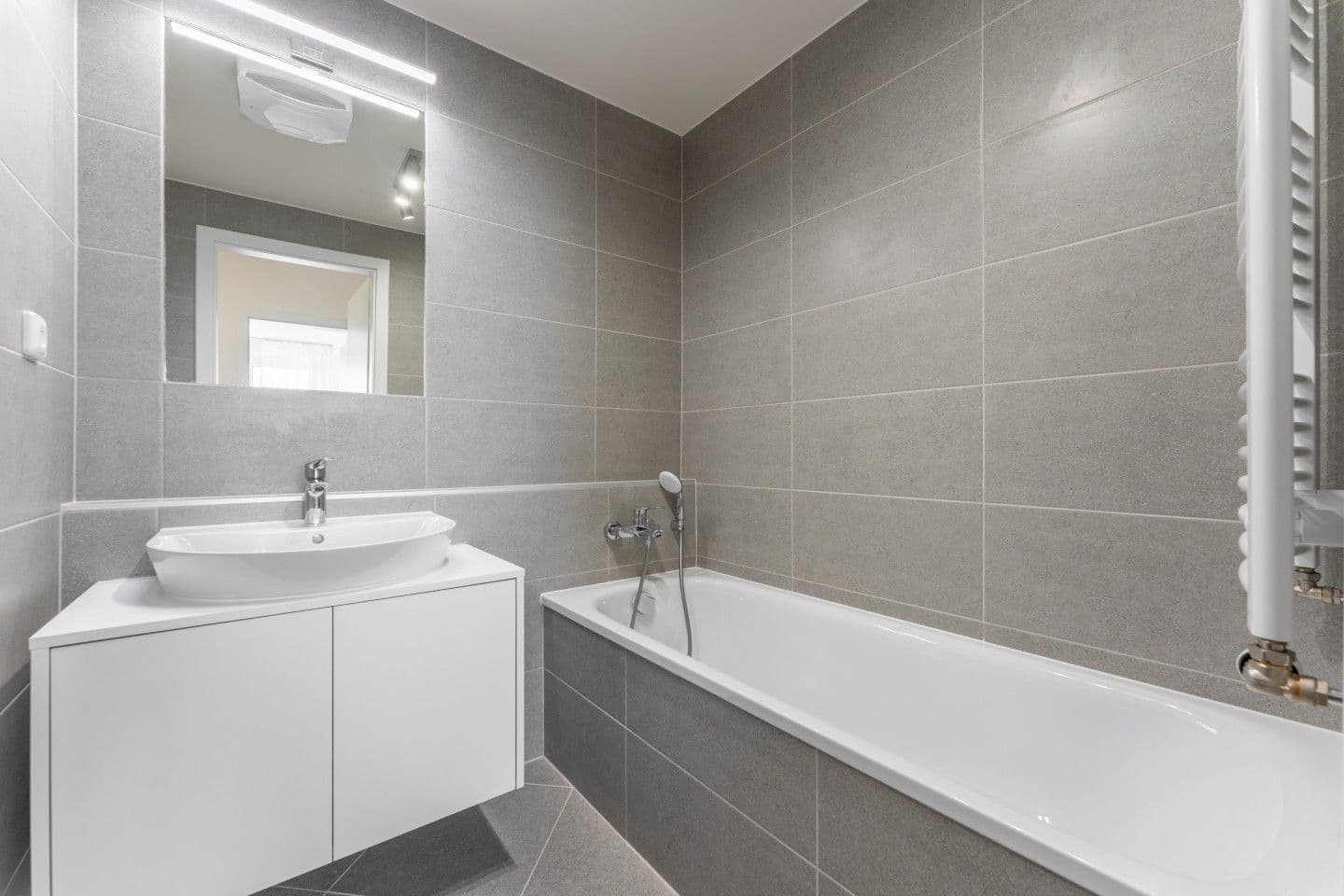 2 bedroom with open-plan kitchen flat to rent, 68 m², Thomasova, Prague, Prague 2 bedroom with open-plan kitchen flat to rent, 68 m², Thomasova, Prague, Prague