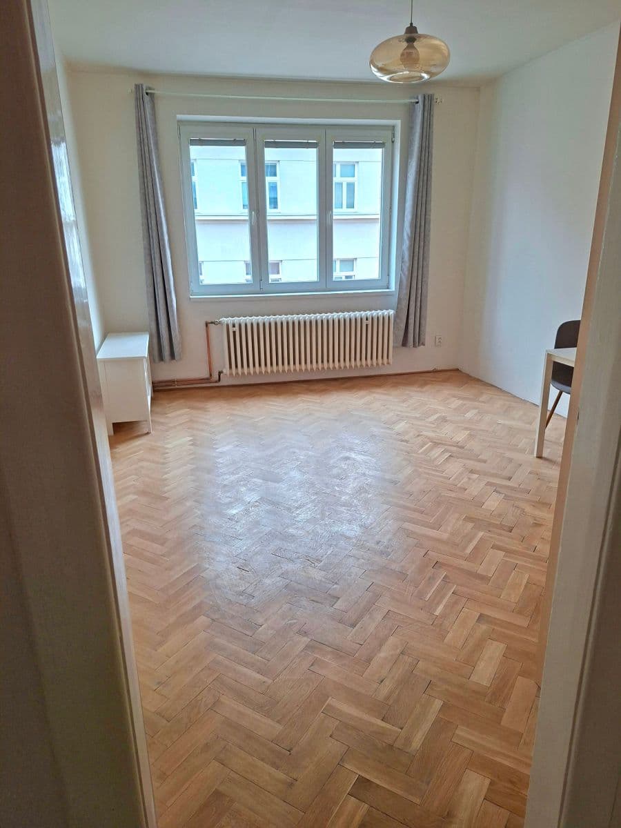 1 bedroom with open-plan kitchen flat to rent, 47 m², Viklefova, Prague, Prague 1 bedroom with open-plan kitchen flat to rent, 47 m², Viklefova, Prague, Prague