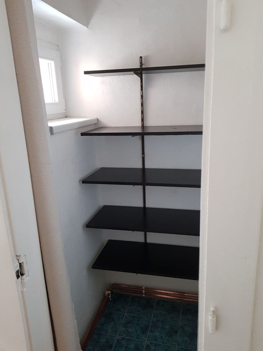 1 bedroom with open-plan kitchen flat to rent, 47 m², Viklefova, Prague, Prague 1 bedroom with open-plan kitchen flat to rent, 47 m², Viklefova, Prague, Prague