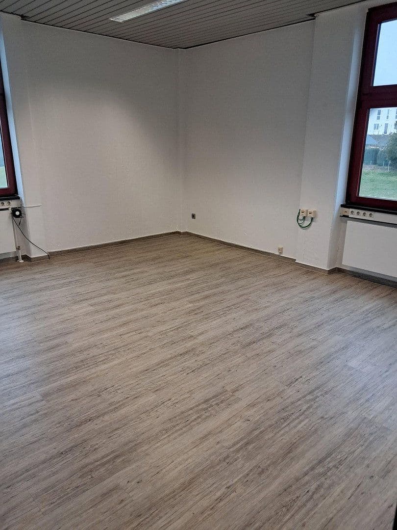 office to rent, 320 m², Bühlinger Strassse 56, Neustadt (Wied), Rhineland-Palatinate office to rent, 320 m², Bühlinger Strassse 56, Neustadt (Wied), Rhineland-Palatinate