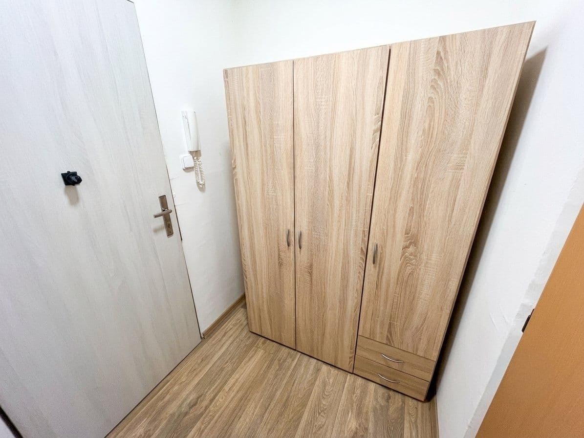 Studio flat to rent, 31 m², Jana Drdy, Příbram, Středočeský Region Studio flat to rent, 31 m², Jana Drdy, Příbram, Středočeský Region
