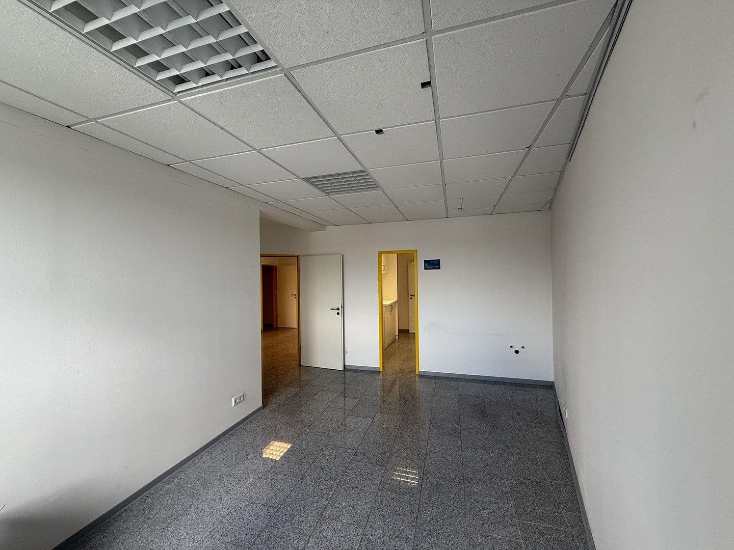 office to rent, 195 m², Melanchthonstraße 5, Krefeld, North Rhine-Westphalia office to rent, 195 m², Melanchthonstraße 5, Krefeld, North Rhine-Westphalia