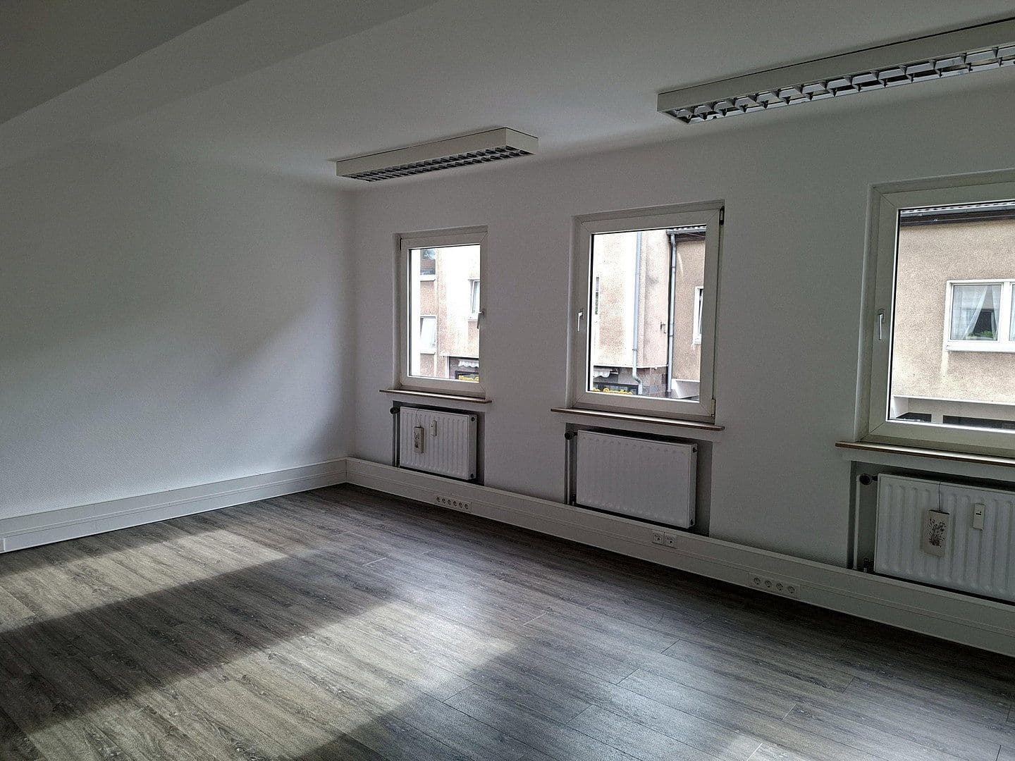 office to rent, 120 m², Wüstenhöfer Str. 230, Essen, North Rhine-Westphalia office to rent, 120 m², Wüstenhöfer Str. 230, Essen, North Rhine-Westphalia
