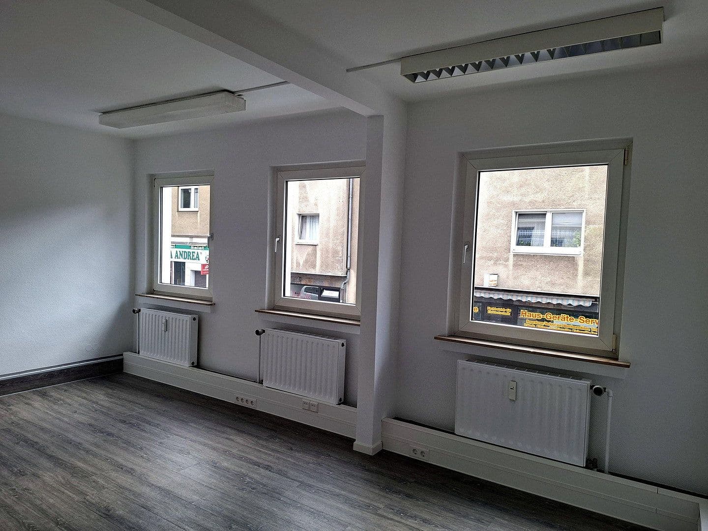 office to rent, 120 m², Wüstenhöfer Str. 230, Essen, North Rhine-Westphalia office to rent, 120 m², Wüstenhöfer Str. 230, Essen, North Rhine-Westphalia