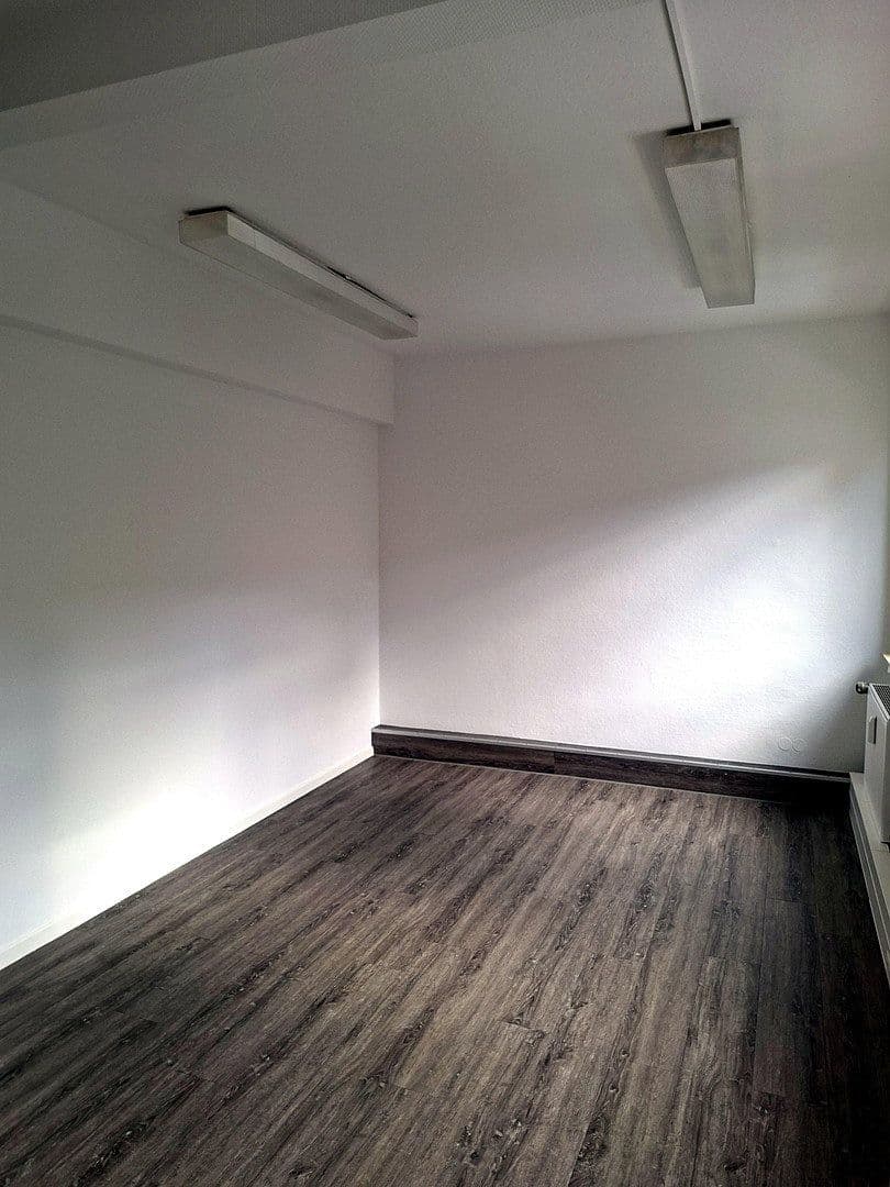 office to rent, 120 m², Wüstenhöfer Str. 230, Essen, North Rhine-Westphalia office to rent, 120 m², Wüstenhöfer Str. 230, Essen, North Rhine-Westphalia