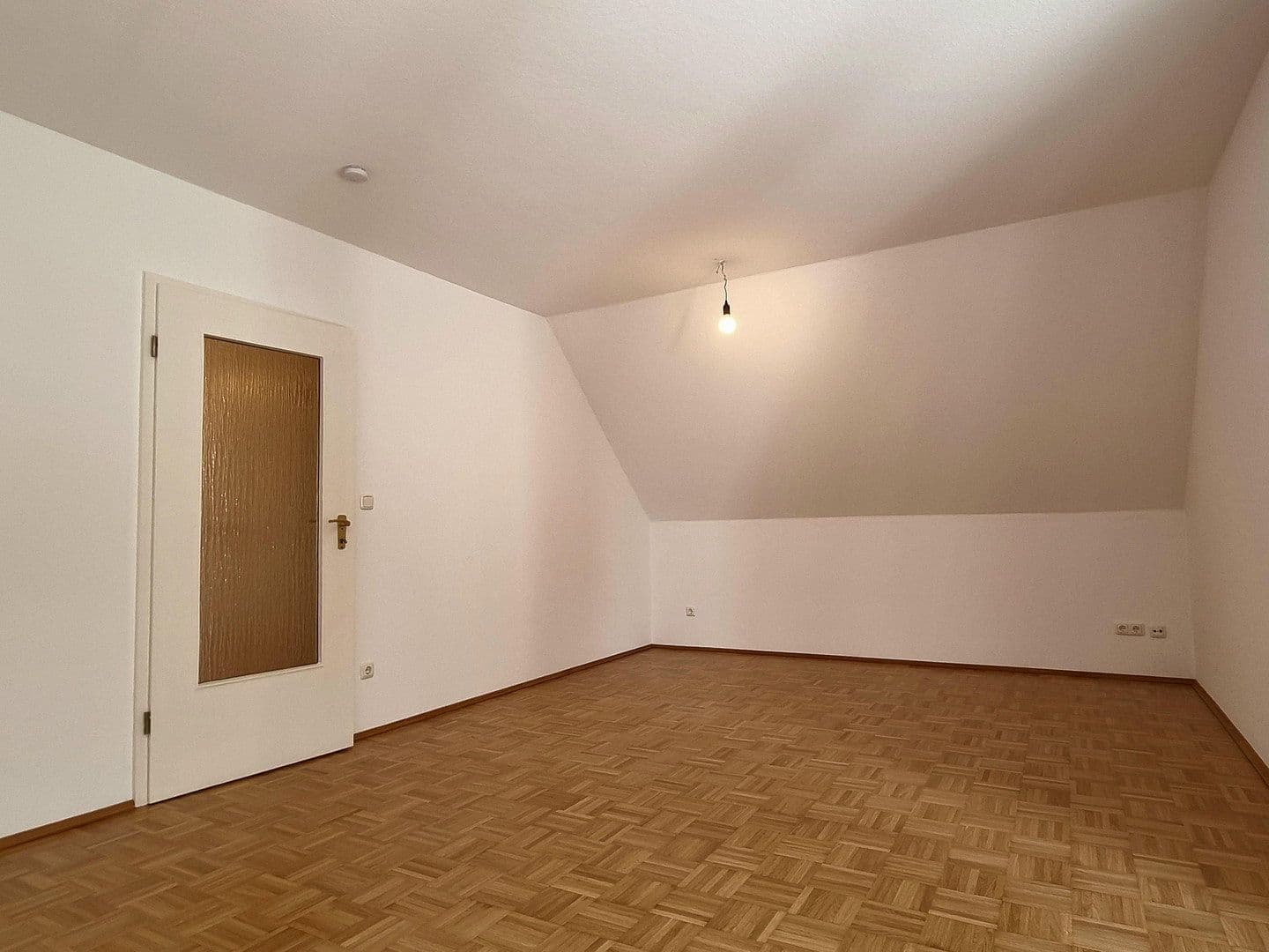 2 bedroom with open-plan kitchen flat to rent, 119 m², Bochum, North Rhine-Westphalia 2 bedroom with open-plan kitchen flat to rent, 119 m², Bochum, North Rhine-Westphalia