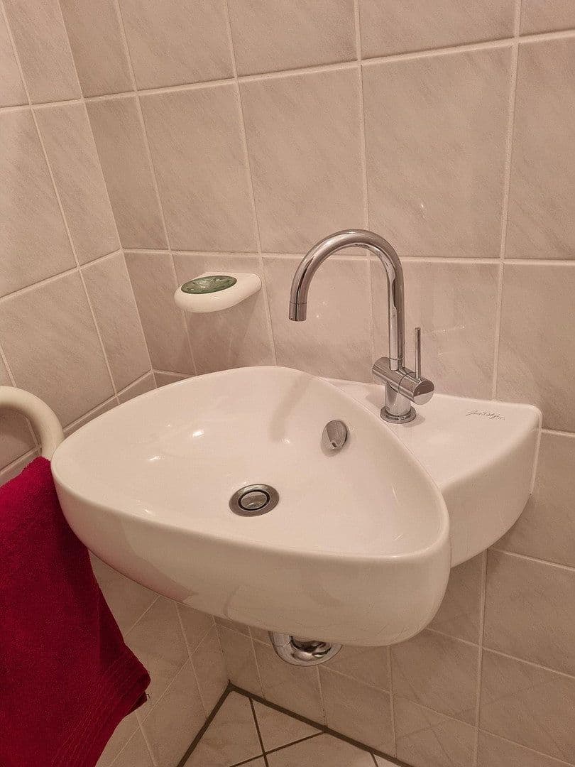 2 bedroom with open-plan kitchen flat to rent, 119 m², Bochum, North Rhine-Westphalia 2 bedroom with open-plan kitchen flat to rent, 119 m², Bochum, North Rhine-Westphalia
