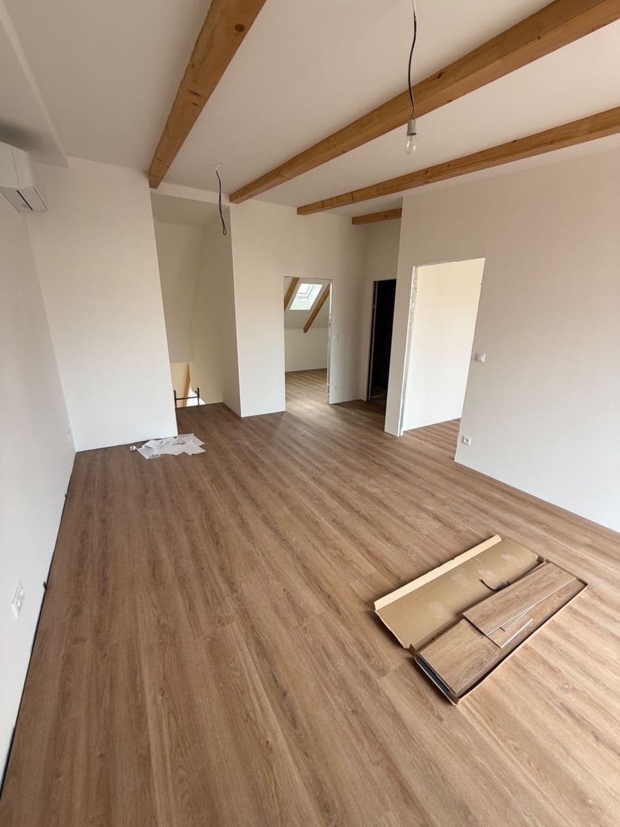 1 bedroom with open-plan kitchen flat to rent, 85 m², Chodská, Prague, Prague 1 bedroom with open-plan kitchen flat to rent, 85 m², Chodská, Prague, Prague
