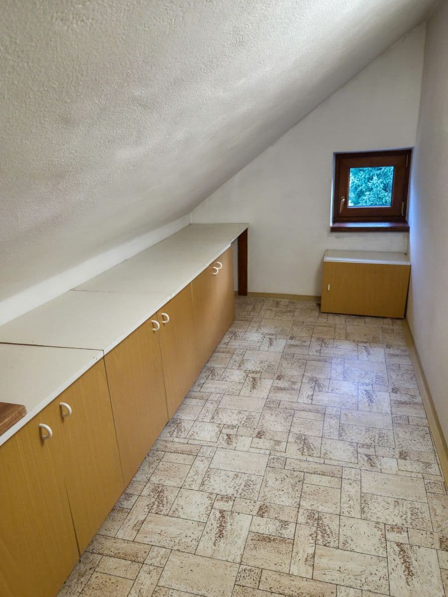 3 bedroom flat to rent, 103 m², U Zámku, Dobřejovice, Středočeský Region 3 bedroom flat to rent, 103 m², U Zámku, Dobřejovice, Středočeský Region