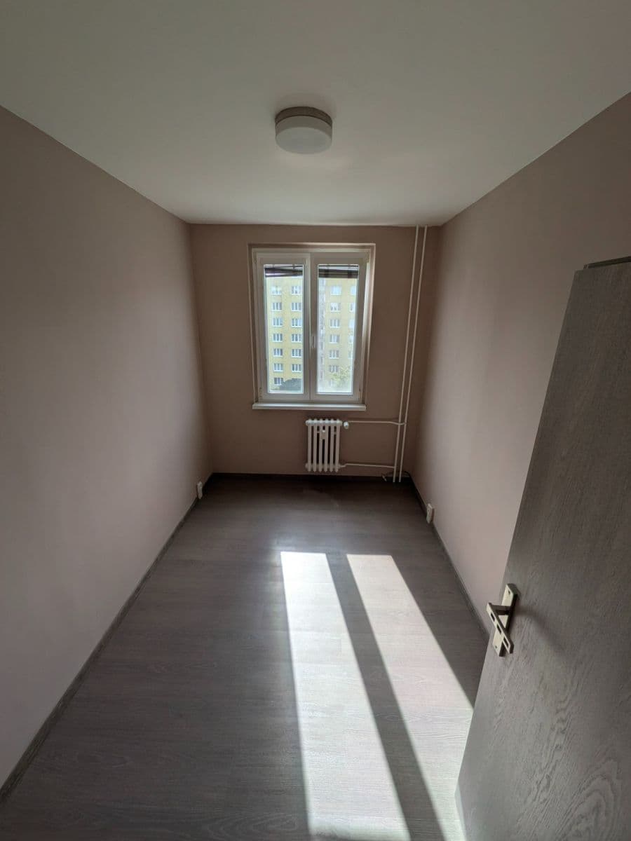 3 bedroom flat to rent, 66 m², Snopkova, Prague, Prague 3 bedroom flat to rent, 66 m², Snopkova, Prague, Prague