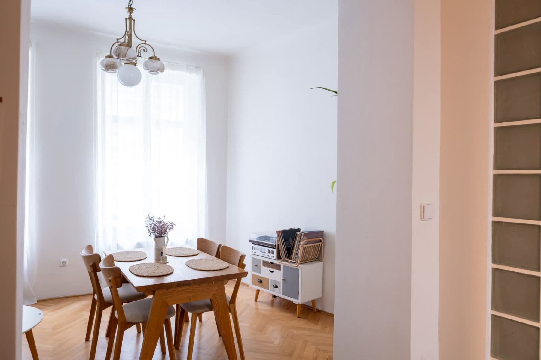 1 bedroom with open-plan kitchen flat to rent, 55 m², Ve Smečkách, Prague, Prague 1 bedroom with open-plan kitchen flat to rent, 55 m², Ve Smečkách, Prague, Prague