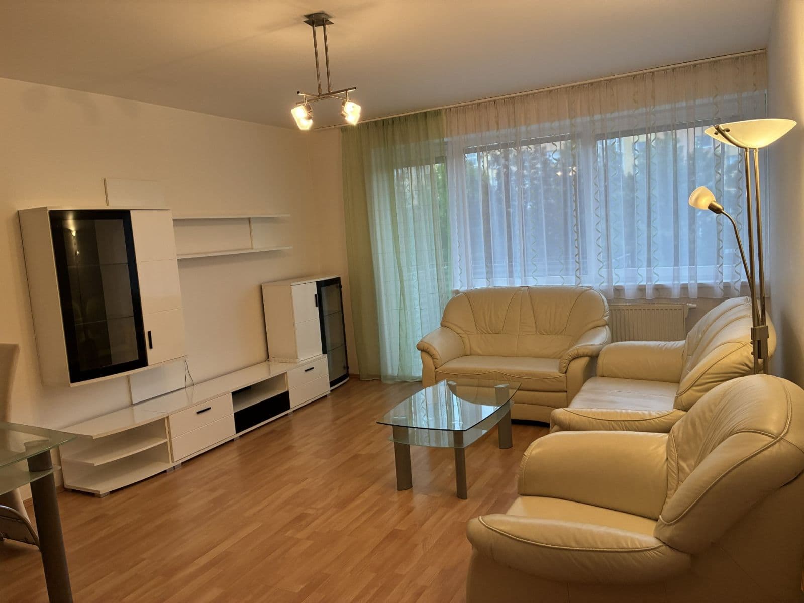 1 bedroom with open-plan kitchen flat to rent, 64 m², Chlebovická, Prague, Prague 1 bedroom with open-plan kitchen flat to rent, 64 m², Chlebovická, Prague, Prague