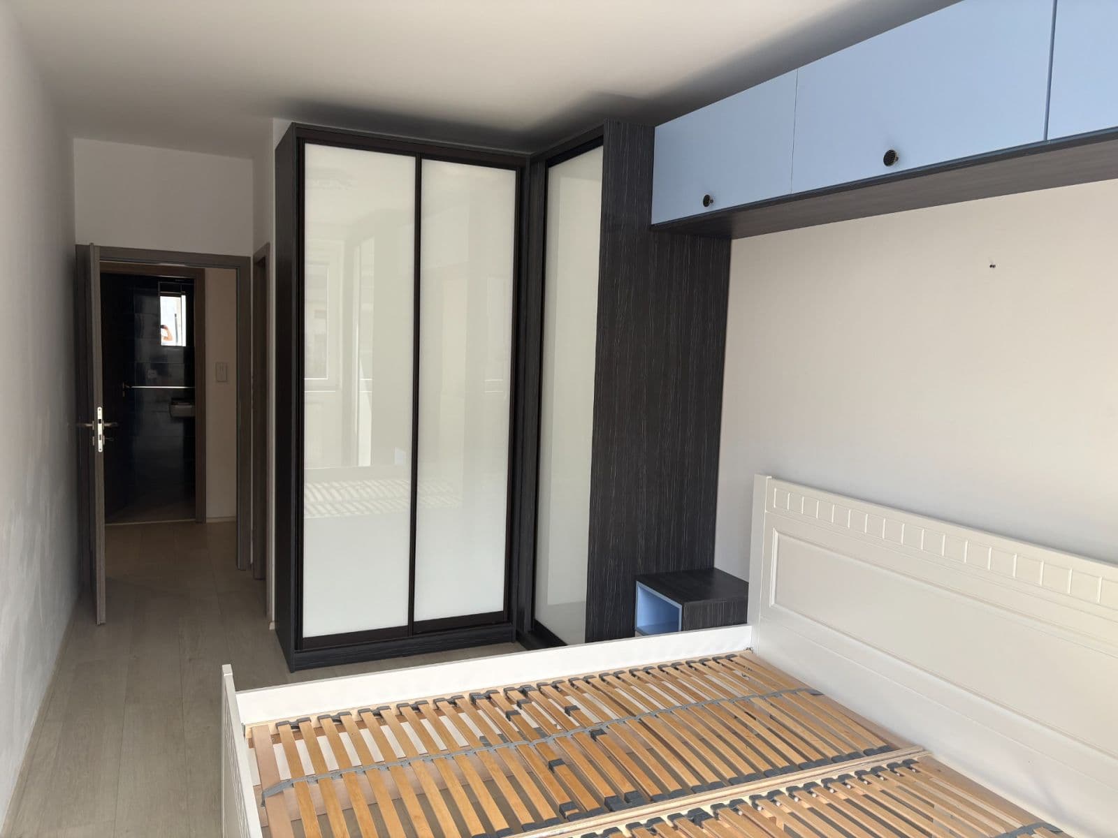 3 bedroom with open-plan kitchen flat to rent, 108 m², Makedonská, Prague, Prague 3 bedroom with open-plan kitchen flat to rent, 108 m², Makedonská, Prague, Prague