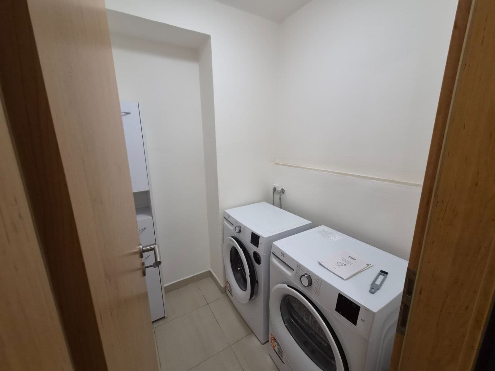 Studio flat to rent, 35 m², Na Záhonech, Prague, Prague Studio flat to rent, 35 m², Na Záhonech, Prague, Prague