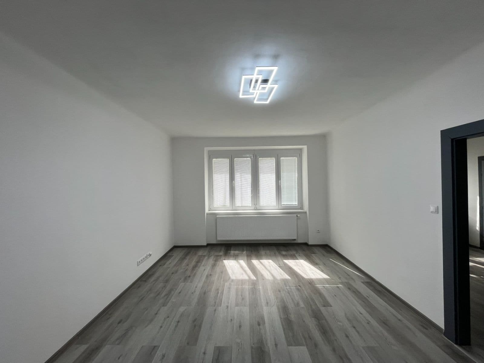 1 bedroom with open-plan kitchen flat to rent, 56 m², Na Vyhlídce, Jihlava, Vysočina Region 1 bedroom with open-plan kitchen flat to rent, 56 m², Na Vyhlídce, Jihlava, Vysočina Region