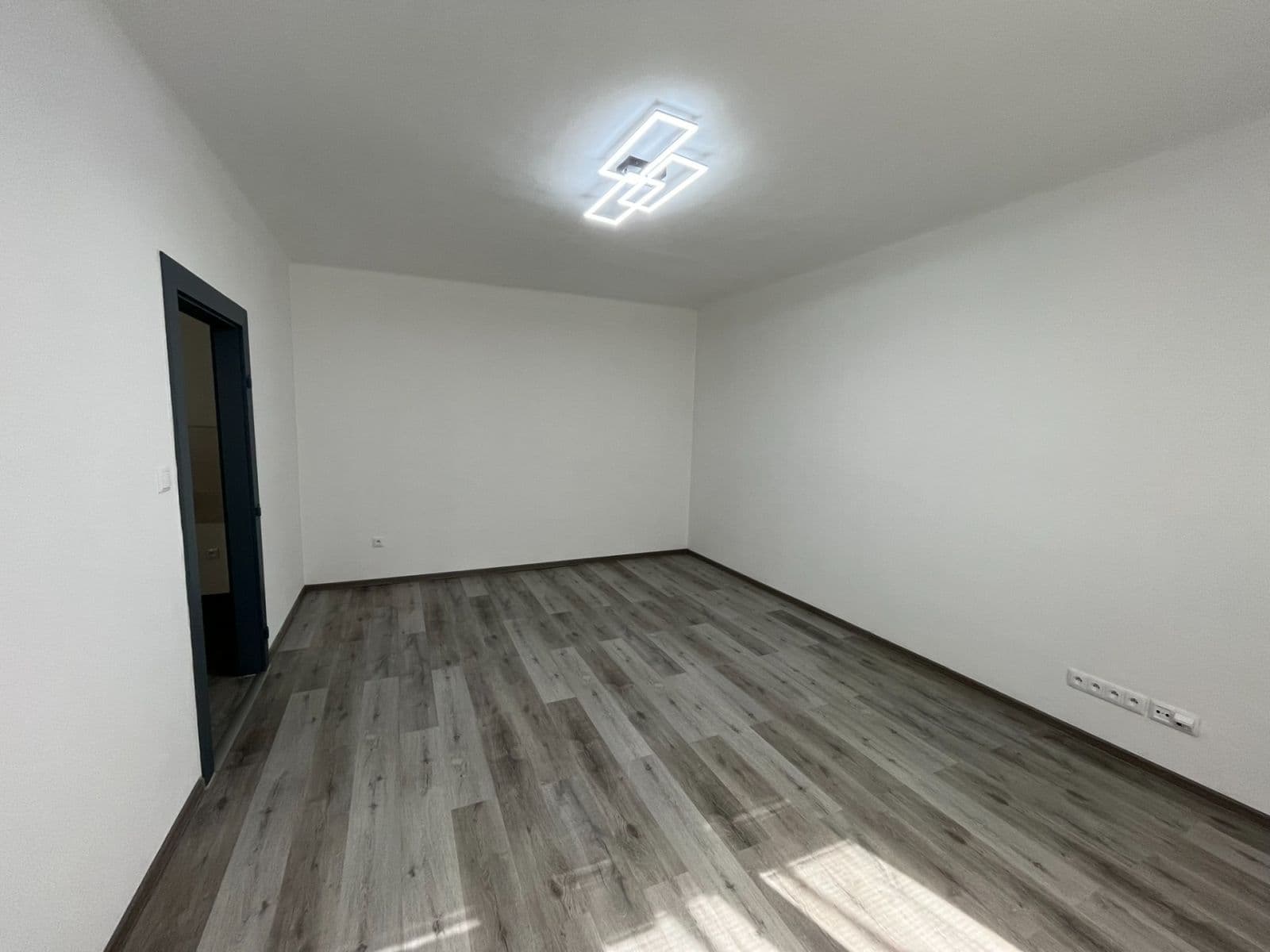 1 bedroom with open-plan kitchen flat to rent, 56 m², Na Vyhlídce, Jihlava, Vysočina Region 1 bedroom with open-plan kitchen flat to rent, 56 m², Na Vyhlídce, Jihlava, Vysočina Region