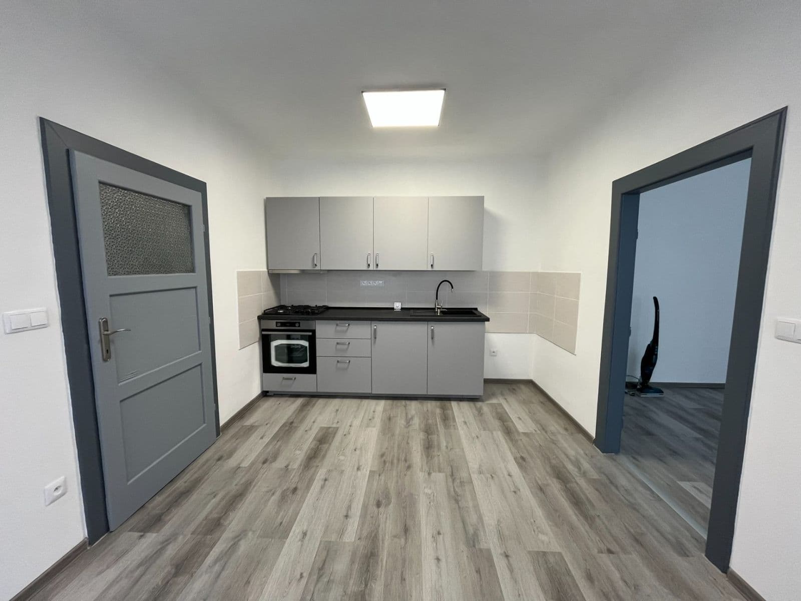 1 bedroom with open-plan kitchen flat to rent, 56 m², Na Vyhlídce, Jihlava, Vysočina Region 1 bedroom with open-plan kitchen flat to rent, 56 m², Na Vyhlídce, Jihlava, Vysočina Region