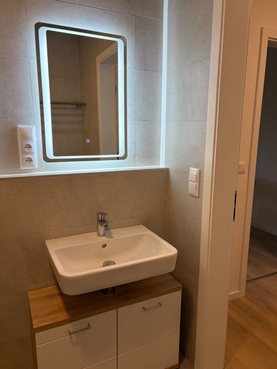 Studio flat to rent, 34 m², Divíškové, Prague, Prague Studio flat to rent, 34 m², Divíškové, Prague, Prague