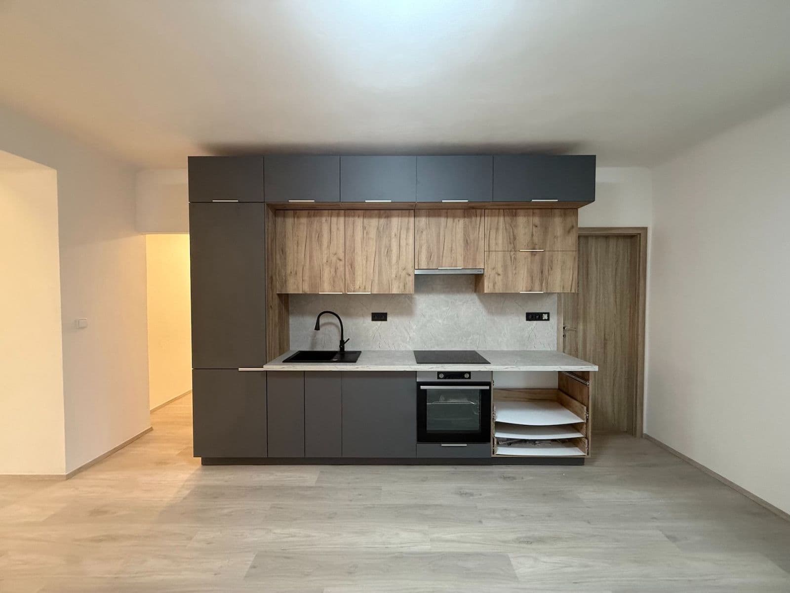 2 bedroom with open-plan kitchen flat to rent, 55 m², Masarykova, Roztoky, Středočeský Region 2 bedroom with open-plan kitchen flat to rent, 55 m², Masarykova, Roztoky, Středočeský Region