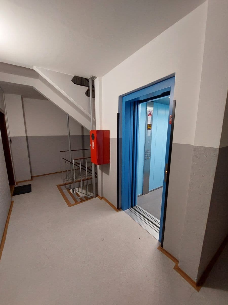 2 bedroom with open-plan kitchen flat to rent, 67 m², Křejpského, Prague, Prague 2 bedroom with open-plan kitchen flat to rent, 67 m², Křejpského, Prague, Prague