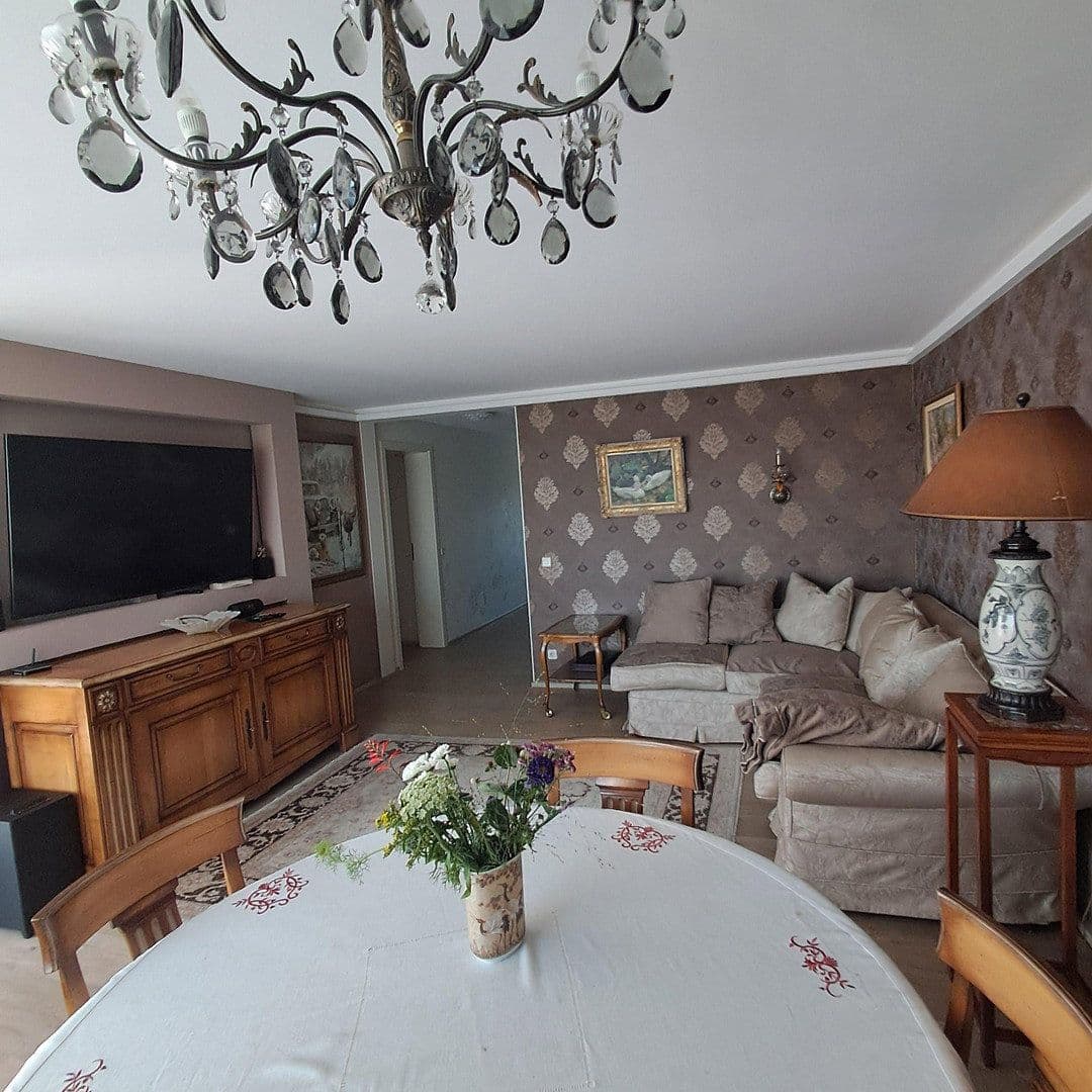 3 bedroom with open-plan kitchen flat for sale, 117 m², Stuttgart, Baden-Württemberg 3 bedroom with open-plan kitchen flat for sale, 117 m², Stuttgart, Baden-Württemberg
