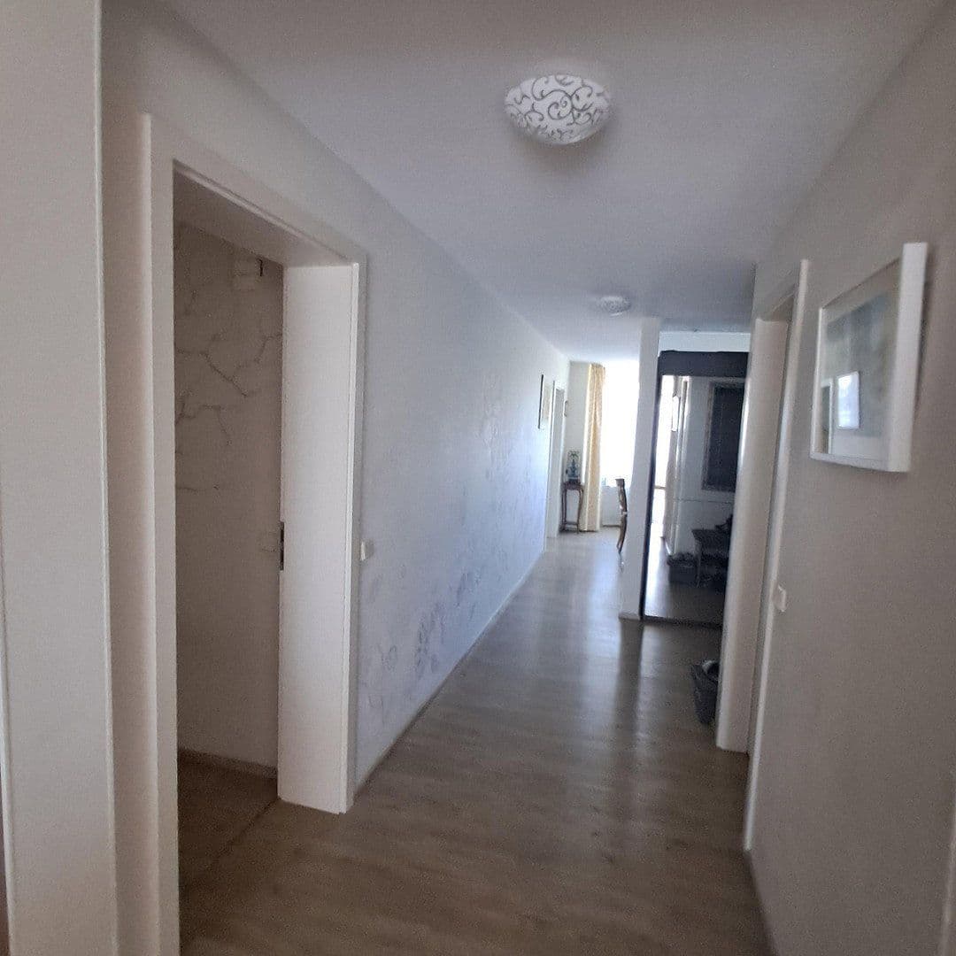 3 bedroom with open-plan kitchen flat for sale, 117 m², Stuttgart, Baden-Württemberg 3 bedroom with open-plan kitchen flat for sale, 117 m², Stuttgart, Baden-Württemberg