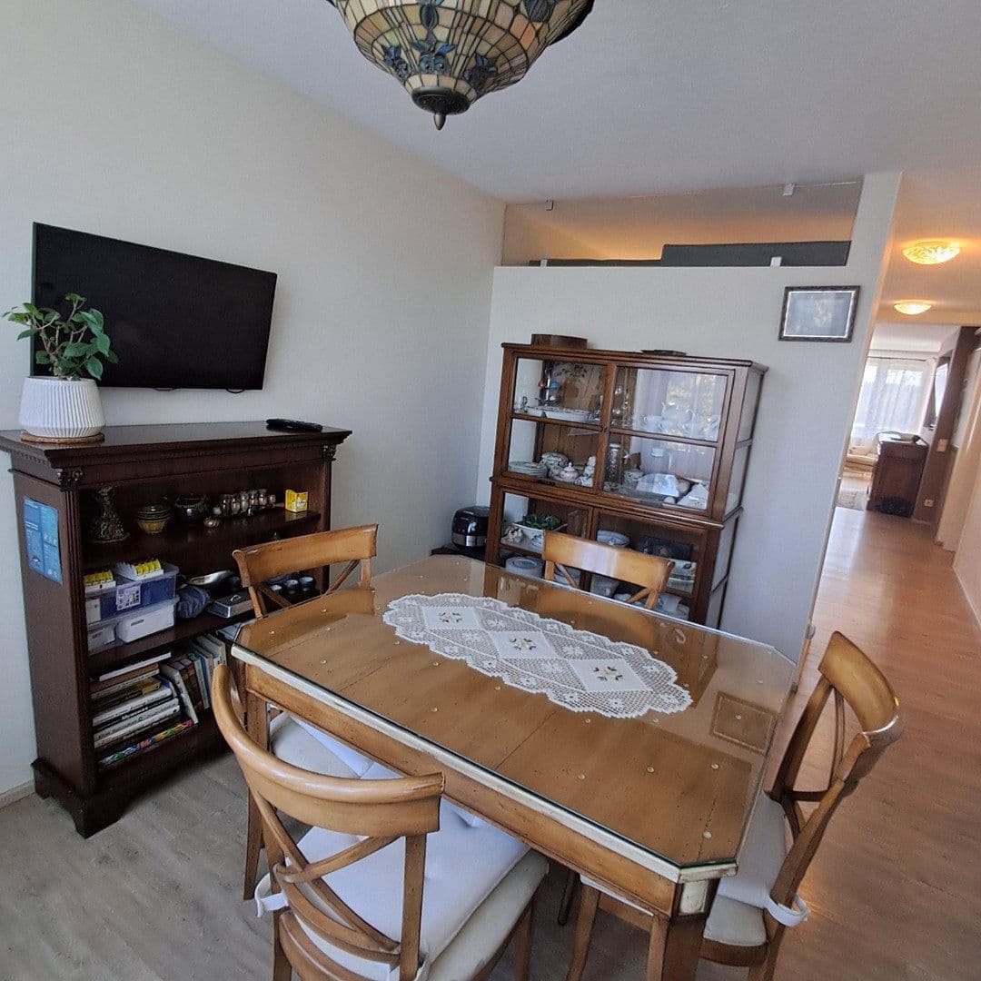 3 bedroom with open-plan kitchen flat for sale, 117 m², Stuttgart, Baden-Württemberg 3 bedroom with open-plan kitchen flat for sale, 117 m², Stuttgart, Baden-Württemberg