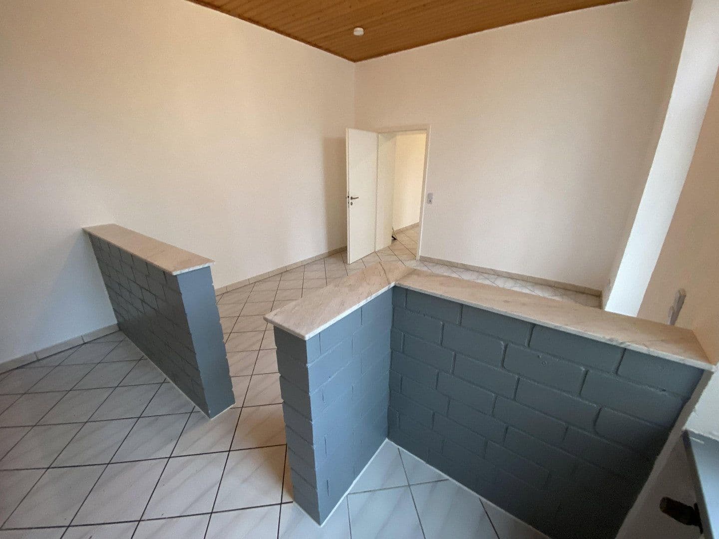 Studio flat to rent, 55 m², Friedrich-Ebert Str. 145, Wuppertal, North Rhine-Westphalia Studio flat to rent, 55 m², Friedrich-Ebert Str. 145, Wuppertal, North Rhine-Westphalia